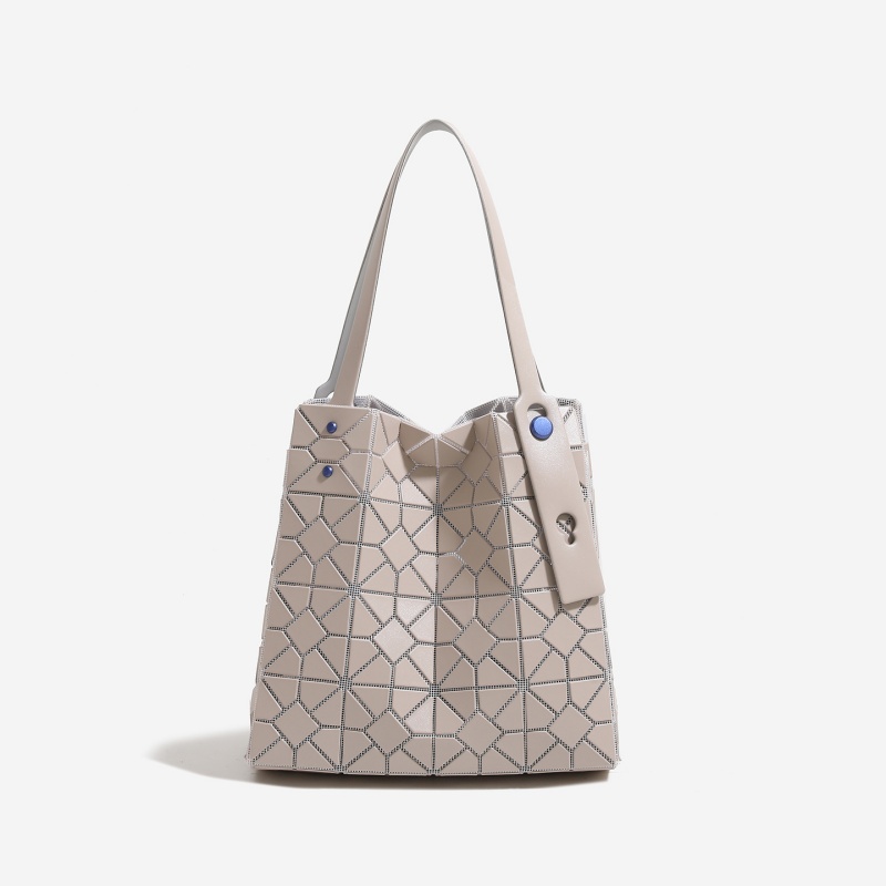 Women Bags 2026 Trends - Sac fourre-tout géométrique à strass tendance